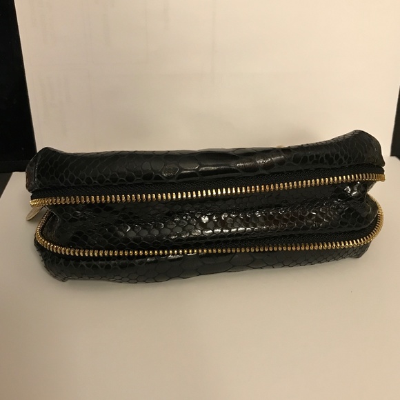 Henri Bendel black lizard leather bag wristlet - Picture 3 of 4